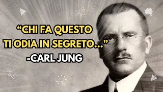 8 Segnali Che Una Persona a Te Vicina Ti ODIA in Segreto - Carl Jung