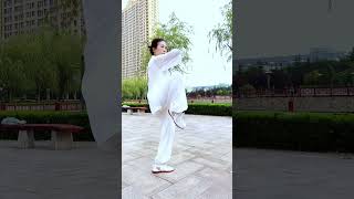 Tai Chi|抬头是对生活的态度， 低头是对生活的宽容 #taichi #kungfu #taichiquan  #功夫 #太极  #太极拳 #太极教学 #taichitutorial