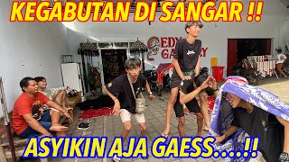 ADA ADA AJA TINGKAH MEREKA !!kegabutan di sanggar