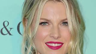 Make Sure You're AIone Before Looking At Ali Larter These Photos
