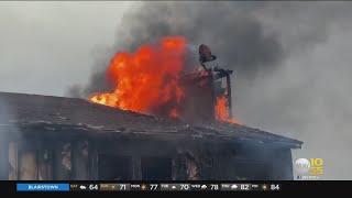 Fire tears through a home in Roslyn Heights