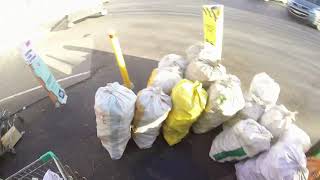 DUMPSTER DIVING CASHING 9000 CANS, PLASTIC BOTTLES AND GLASS BOTTLES