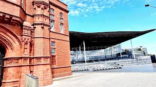 Explore Cardiff! | Cardiff Bay | Wales Essembly | Cardiff Famous Tourist Attraction!!