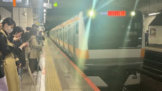 E233系0番台トタH56編成(CHUO OME LINE ステッカー掲出)が中央線快速東京行きとして立川駅に到着するシーン！【1816H】