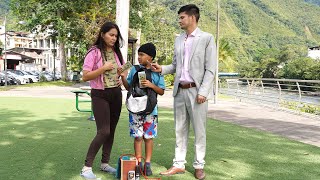 Empresario pone a prueba la honestidad de un niño de la calle.