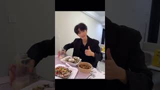 当朋友欠钱不还用实况朋友圈催他 记得来家里吃饭哦～#情侣日常#恋爱vlog#讨钱难