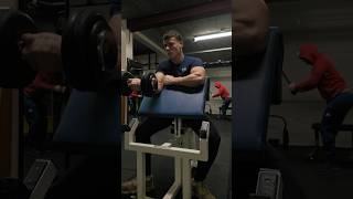 Single arm preacher curl: isolate biceps 💪,controlled lift \u0026 lower, full focus, no momentum! 🏋️‍♂️