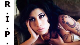 AMY WINEHOUSE DIES AT HOME