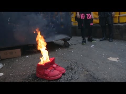 Fogo no Nike Air Yeezy ‘Red October’, confira Nozo Toronto - THBR