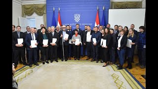 Uručenje ugovora o dodjeli bespovratnih sredstava u okviru Poziva Zaželi (19.2.2020.)