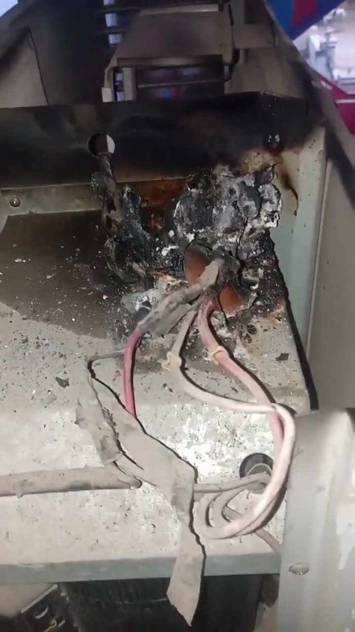 Ac Capacitor Kyu Jalta Hai Youtube