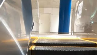 escalator 新綱島駅　エスカレーター