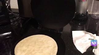 Brentwood tortilla maker Cooking flour tortillas haciendo  tortillas de Harina