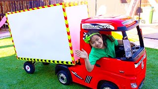 Jannie Pretend Play with Ride On Toy Truck and Toys Delivery Service