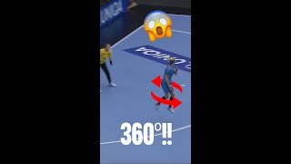 CRAZY 360° GOAL!! 😱