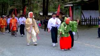 2017年4月15日　遠江一宮　小國神社　12段舞楽　舞子登場。