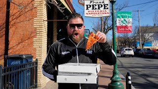We try the LEGENDARY clam pie from Frank Pepe Pizzeria | Food Review Club