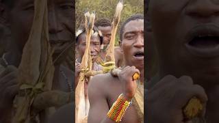 Amazing 😻 see how Hadzabe successfully hunt and cook their prey #tradition #bushcraft