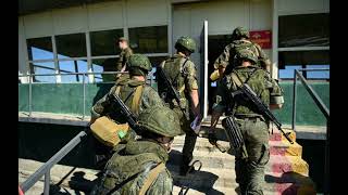 Не могут справиться с нашествием раненых: в Луганск прибыла группа российских врачей.