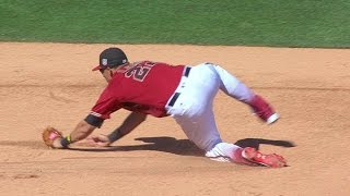 CLE@ARI: Lamb slides to take a hit away from Gomes