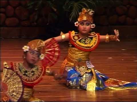 Tari Kebyar Duduk - YouTube