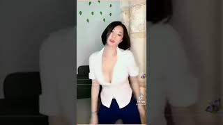 巨乳美女…愛跳舞，訂閱了嗎？(2)