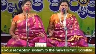 VishnuBotla Sisters 03 Aarabhi pAahi parvatha nandini Swati ThirunalKriti