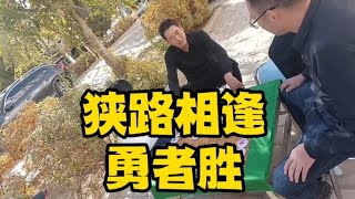 街头象棋：教训棋摊指手画脚捣乱者，狭路相逢勇者胜，简直不要太猖狂！【王斧头】