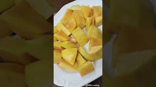 অসময়ে গাছ পাকা আম!😱 #mango #fruit #shorts #food