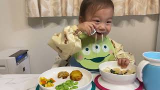 I ate a lot of udon【1 year 4 months old】うどんをたくさん食べた