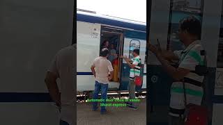 Automatic door close of Vande bharat express