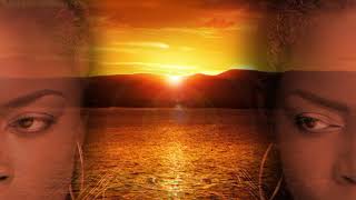 Jhelisa - Chasing Sunsets (Visualiser)