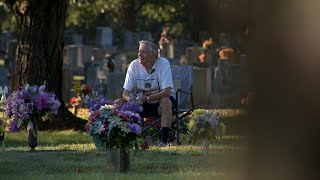 Meet the man making sure hundreds of graves have flowers