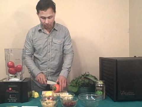 Make Spicy Dehydrated Vegetable Chips with Leafy Greens from your Garden Make Spicy Dehydrated Vegetable Chips with Leafy Greens from your Garden