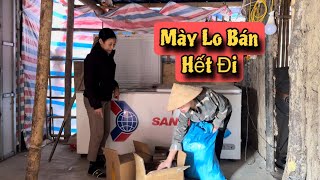 Quá Buồn Bà Tự Đổ Lỗi Cho Nguyệt Ốm Không Đi Bán Hàng