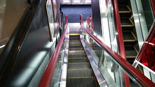 秋葉原 セガ4号館 ゲームセンター 赤いラインエスカレーター4F-1F日立 AKIHABAR SEGA  game center RED line Escalator HITACHI