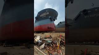 এমভি সিটি ৩৫ জাহাজটি পানিতে নামানো হবে #youtube #viralvideo #shipyard #citygroup #ship #shortvideo