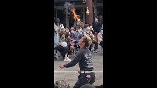 Japanese street performer日本街头艺人表演