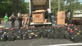 Grocery giveaway in South Fulton