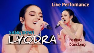 SANG DEWI LYODRA Live Perfomance Soora Music Festival Bandung