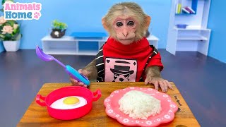 Monkey BiBi cooks breakfast and helps dad sell fruit