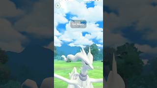 Reshiram Vs Fire Type Team Go Rocket Grunt