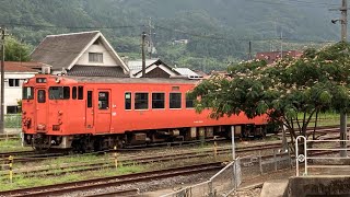 【日本の原風景】#津和野 城址からの街並みとJR #山口線の朱色の列車（キハ47）#Japan's original landscape of old town #Tsuwano