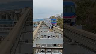 大阪モノレール　柴原阪大前駅に3000系列車が入線