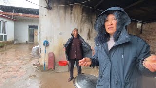 突如其来一场大雪，清香不知所措，赶紧让婆婆穿厚衣服保暖别冻着