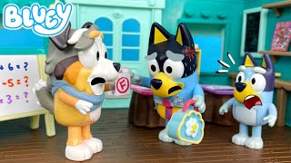 BLUEY - Bandit Goes Back to School Episode 😂 | Pretend Play with Bluey Toys | Bunya Toy Town