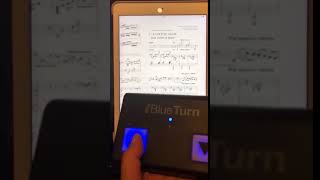 iPadでページをめくるフットペダル iRig BlueTurn