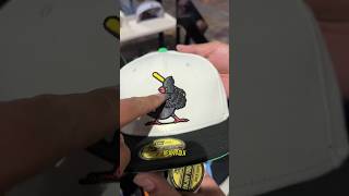 BUSCANDO GORRAS EN LA EXPO CAPS #caps #gorras #luisg #expocaps