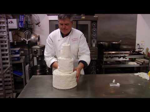 Wedding Cakes : How to Make Towel Cake Wedding Cakes : How to Make Towel Cake