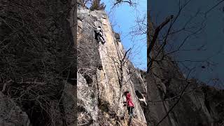 【兜岩】こいのぼり（5.11b）